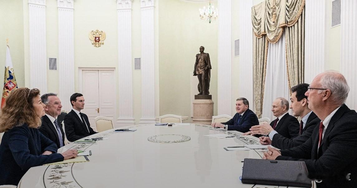 经过近五个小时的会谈，美俄在克里姆林宫的会谈终于结束了！乌沙科夫宣布：俄