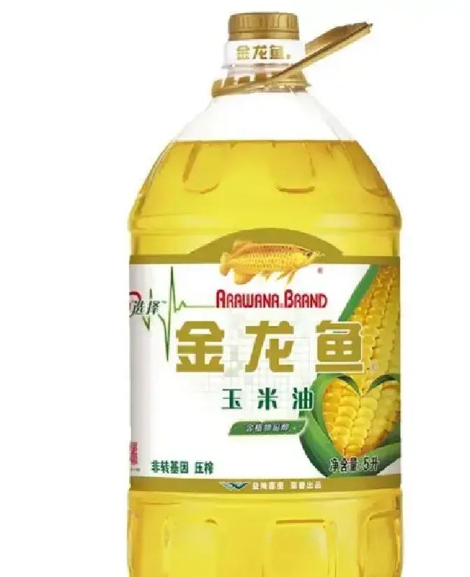 近期国际和国内的两档子事凑到一块，算是把网友的怒火彻底点燃了，一边是新加坡总理黄