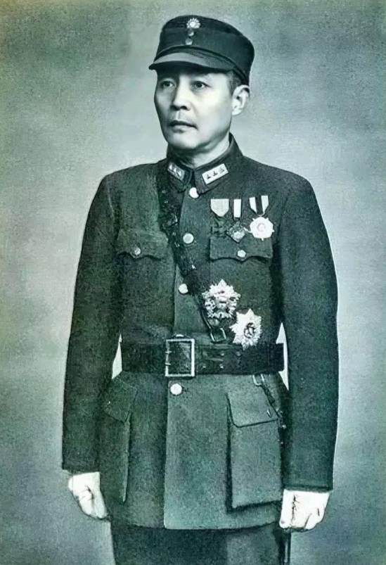 1938年，国军上将钱大钧带人冲进军统湖北站，一枪打死副站长杨若琛还叫嚣道：“这