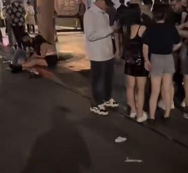 牢a这么一捅，让留学的女学子悉数发抖。要我说，牢a说的也不能全信，有些还是片面了