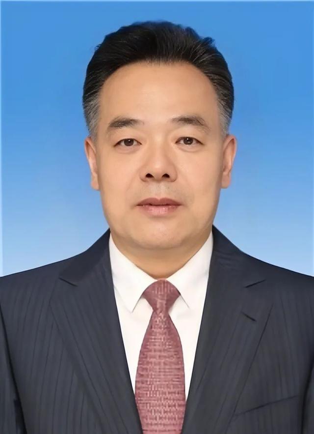 中候补陈永奇, 添新职