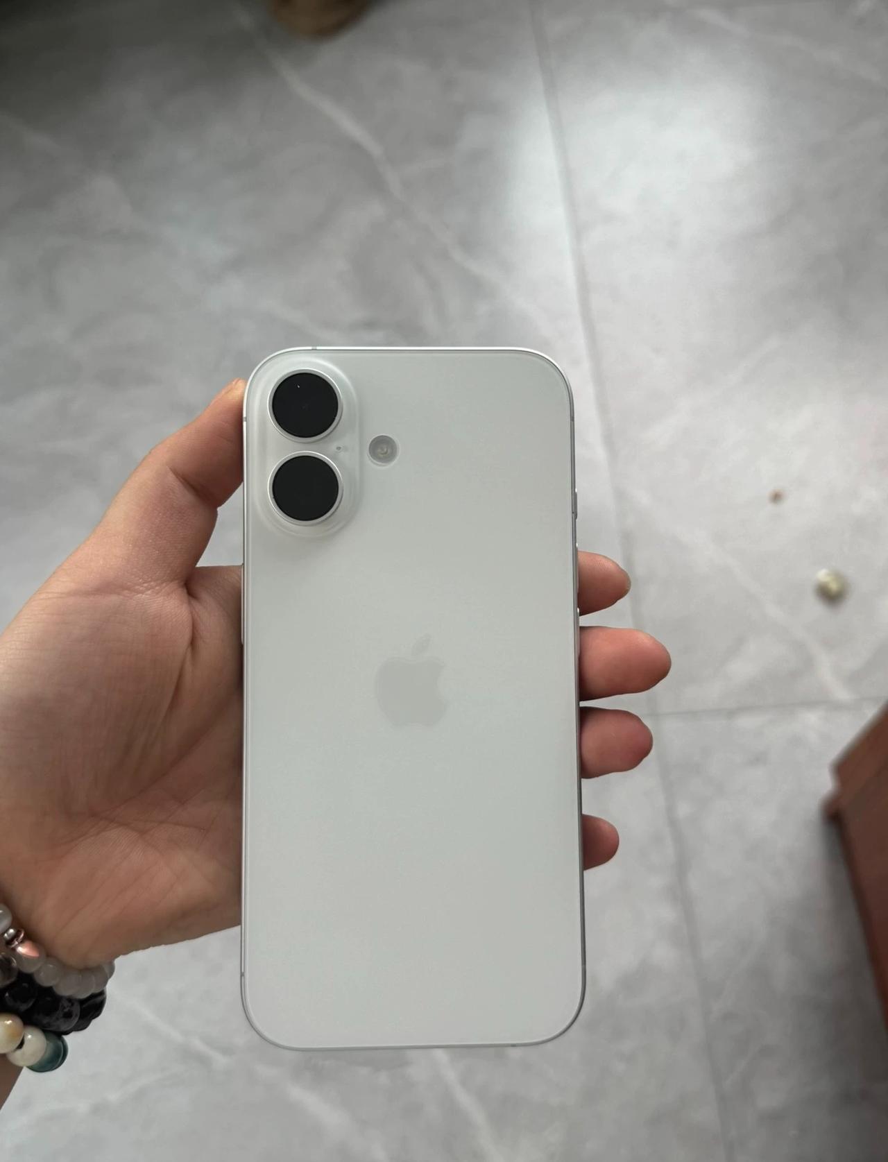 iPhone16标准版真不能买吗？我觉得要分情况，价格到位的话可考虑，现在4