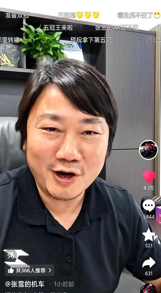 别再被张雪点评带偏了，杜卡迪的心头肉根本不是什么年轻小将。都以为杜卡迪会押宝
