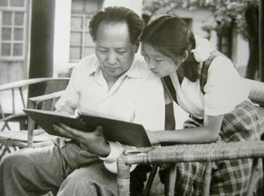 1957年，毛主席的女儿李敏把同学的日记本带回家，谁知毛主席看完后，不仅进行批阅