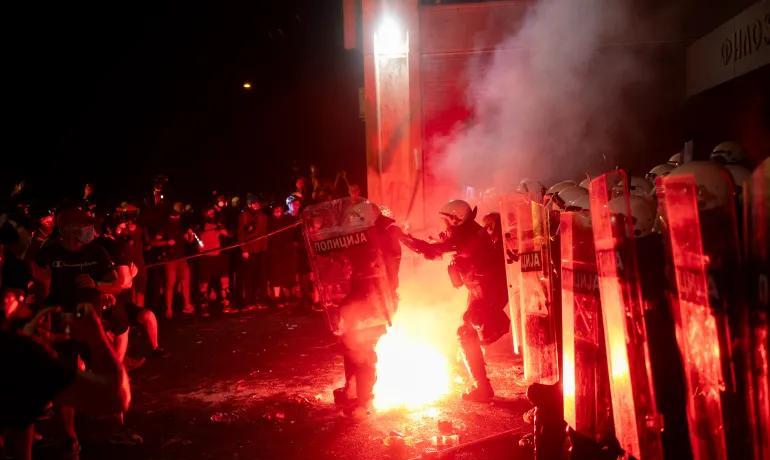 塞尔维亚又闹了！武契奇太难了!去年11月份，闹过一次，连续不断10个月。这几