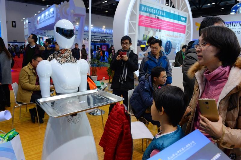 中国机器人产业已经超过美国，其实中国在机器人产业占比全世界有63%是中国企业，