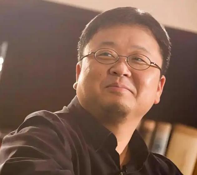 罗永浩，激动发文！3月18日深夜，罗永浩突然在社交平台高调发文，言辞十分不客