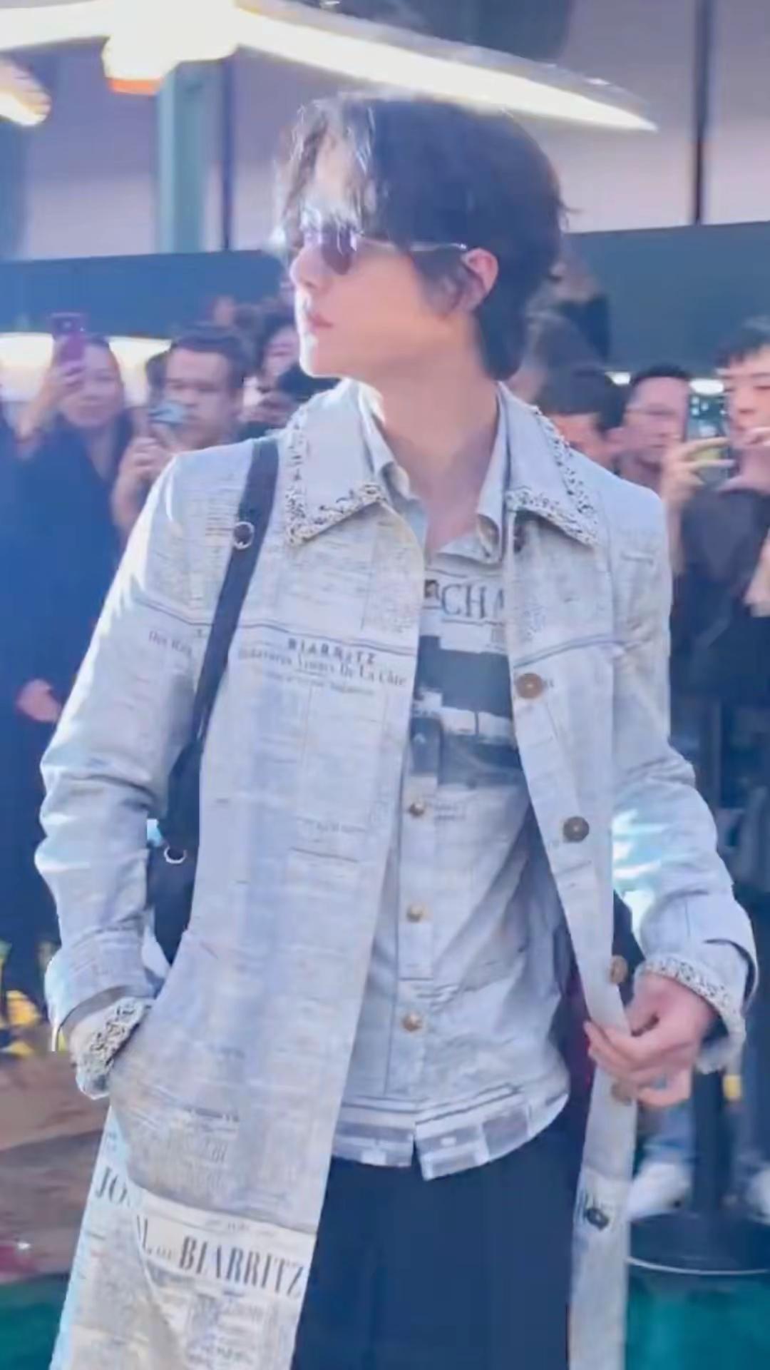 我男神的时尚地位，无需多言！因为他配得上，他值得！王一博王一博香奈儿秀场