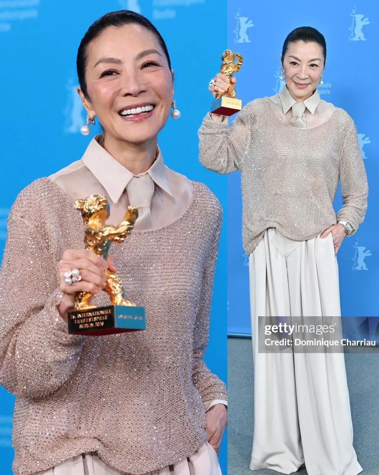 恭喜杨紫琼拿下柏林电影节终身成就金熊奖！✨她这次的造型真的太绝了，香槟金亮