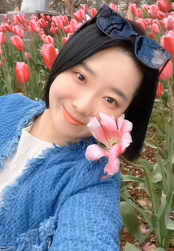 这是那个在三亚被毒蛇咬死的女孩所住酒店，估计没什么人敢住了酒店这下损失可大了，