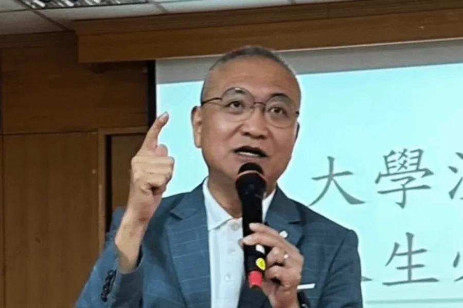 何启圣宣布参选花莲县长张亚中要斗傅昆萁？媒体人何启圣昨天（5日）宣布参选