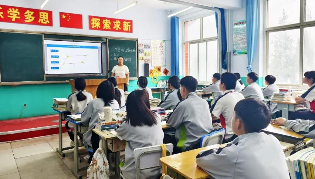 当大家还在吵英语该不该取消主科，华尔街日报已经承认：中国孩子比美国强，中美学生差