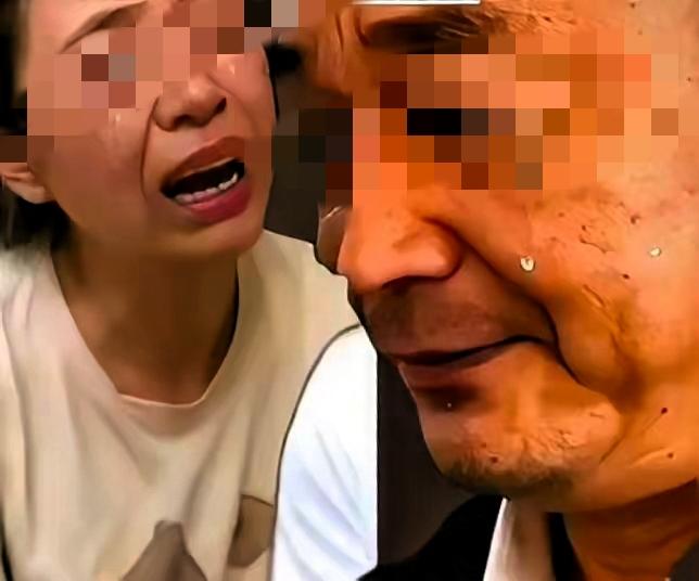 真的太讽刺了！金毛妈妈如今终日以泪洗面一心只想夺回孩子抚养权，可所有悲剧的根