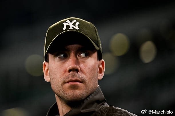 罗马诺确认：尤文图斯正在积极努力与弗拉霍维奇续约，双方已经迈出了决定性的第一步，