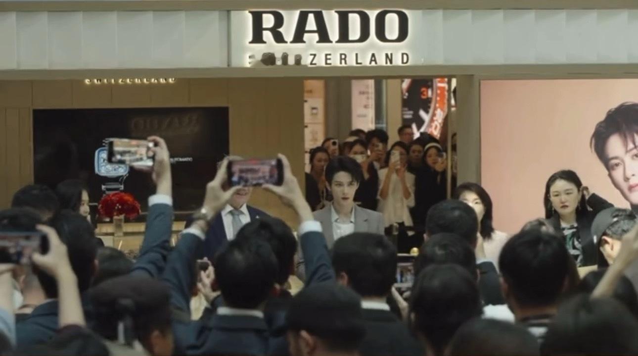 虽糊但帅，好精致好白脸好小