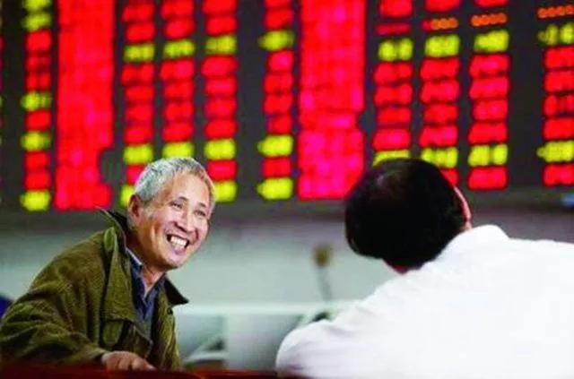 对于2025年养老金调整，网络上议论纷纷，而且持续时间长，意见比较分歧。共性的是