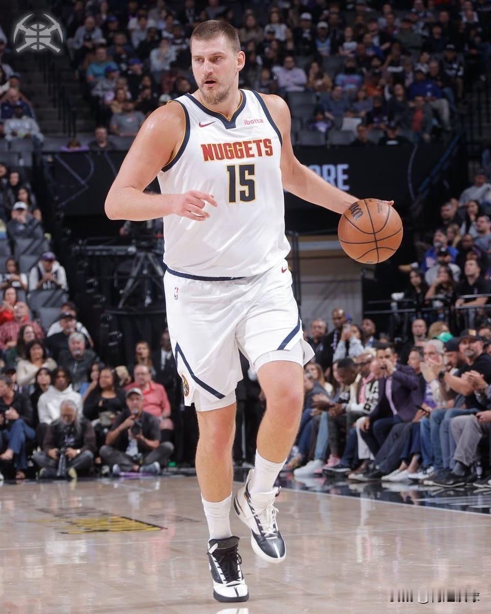 约老师35分助掘金五连胜！掘金122：108轻取国王，看看球员数据，谁是赢球功臣