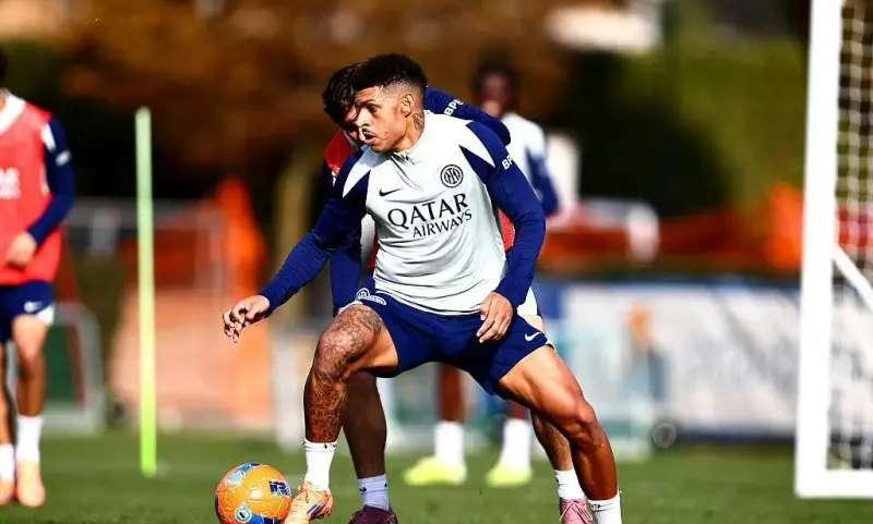 恩里克这场表现的不错。巴雷拉一下去，恩里克就活了，恩里克绝不是水货，这场踢出了国