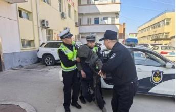 11月19日10时许，蓝田县公安局交管大队影视城中队民警在焦岱街中心十字路段执勤