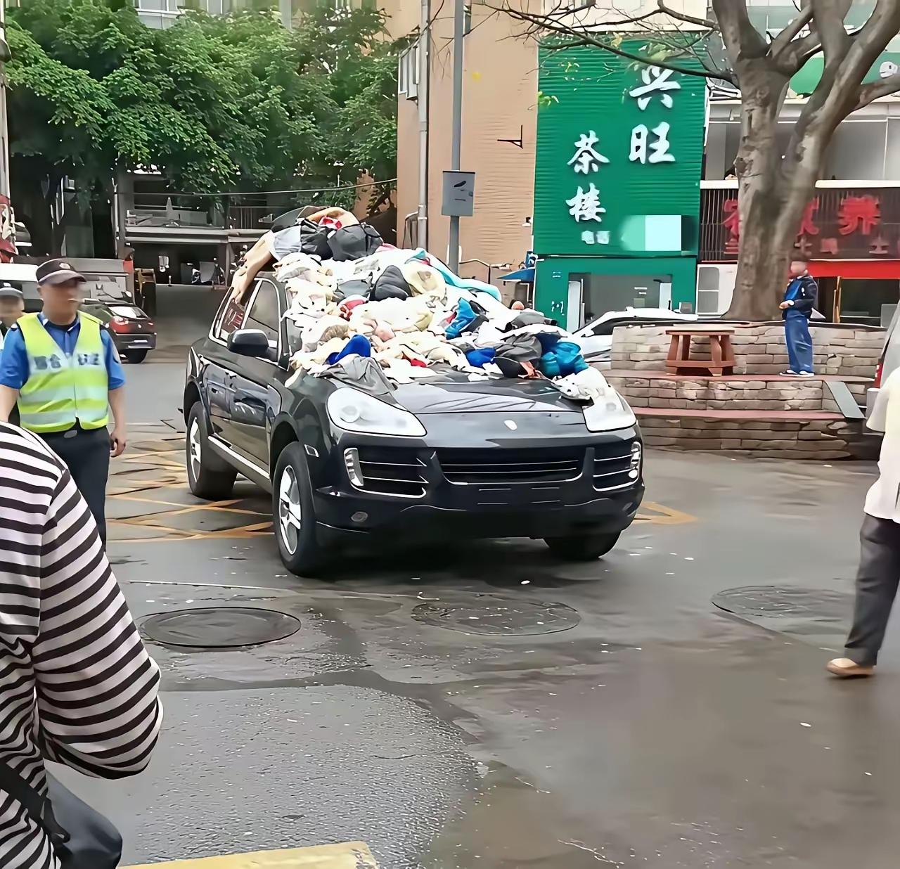 怎么感觉像保时泰[捂脸哭]