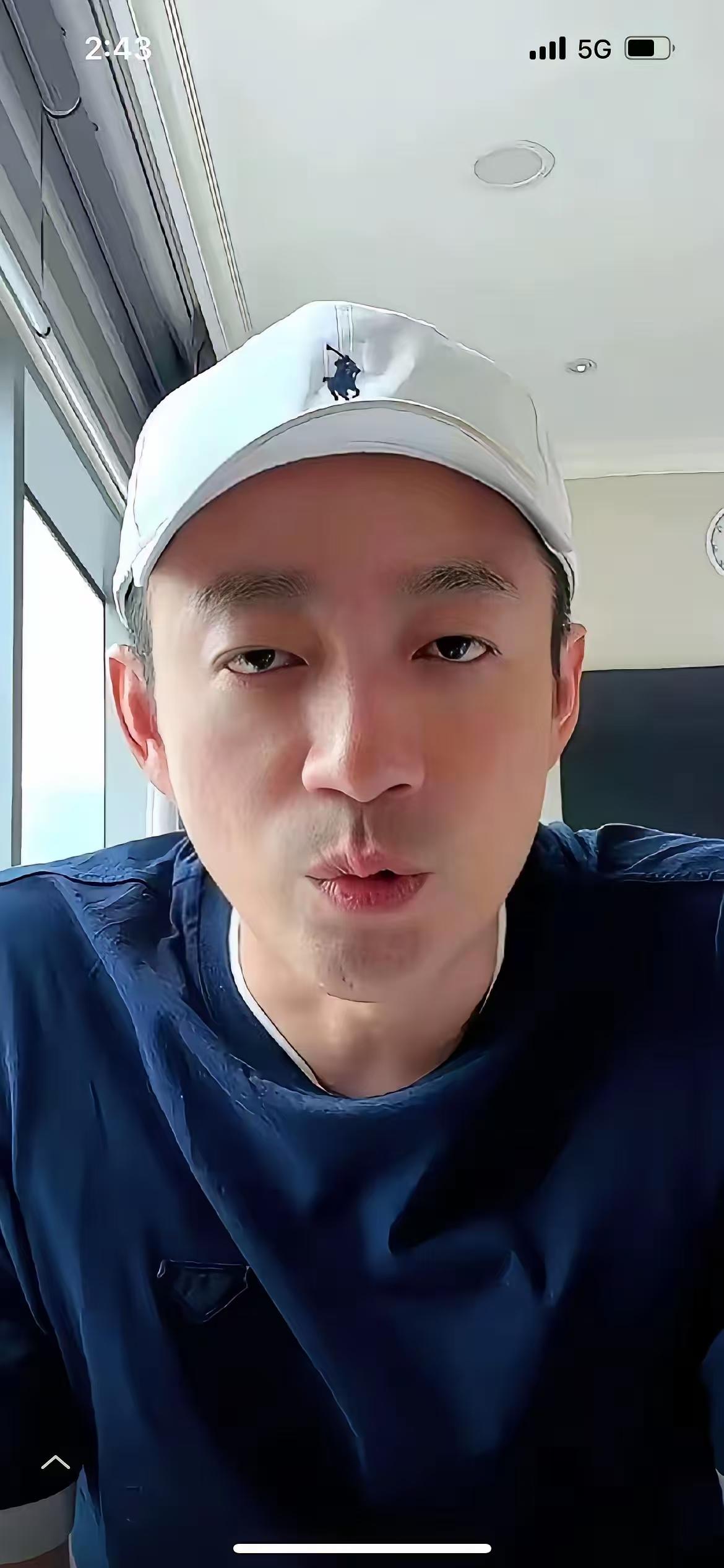 十分不喜欢汪小菲现在的样子，他确实没品，大s没说错！以前弯弯欺负他，还为他打抱不