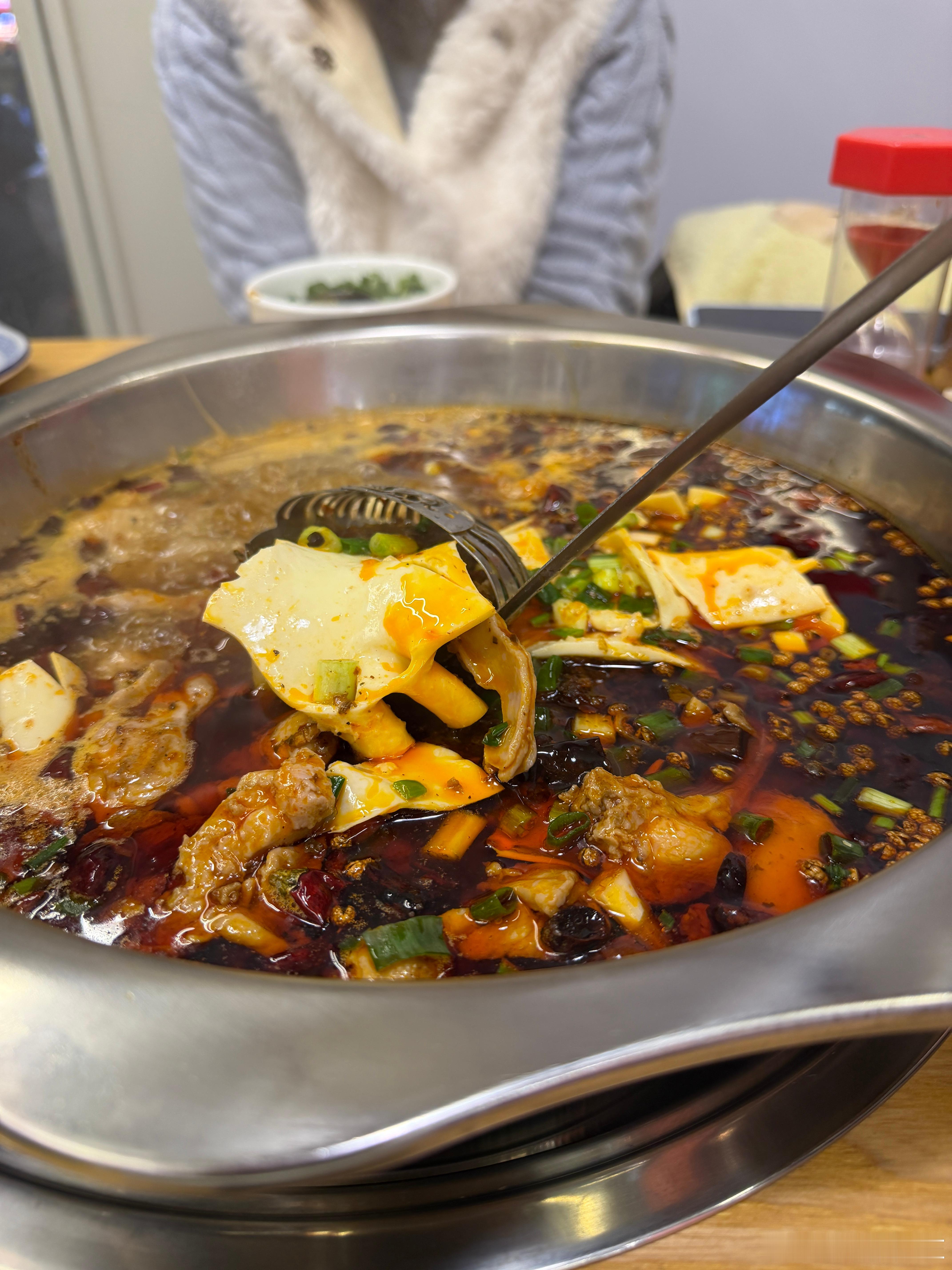 顶级口味黄喉兔我又舒服了美食分享成都·费多多肥肠鸡黄喉兔