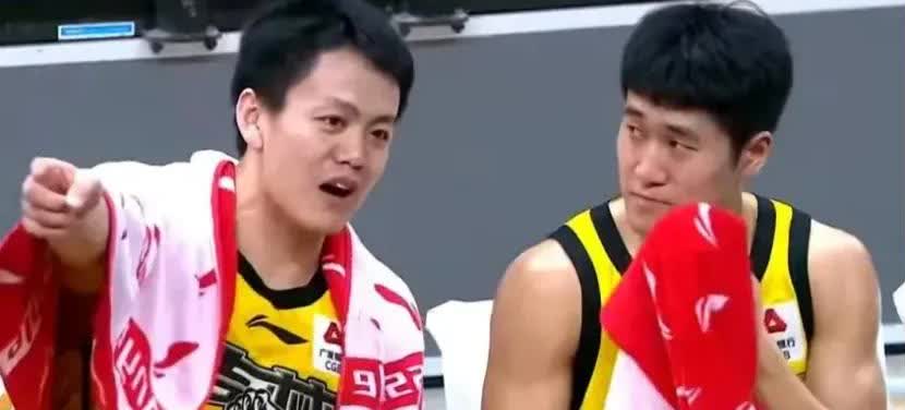 我是吉林人，也是东北虎的忠实球迷，这几天可以说是以泪洗面，经历阵痛：李安、代怀博