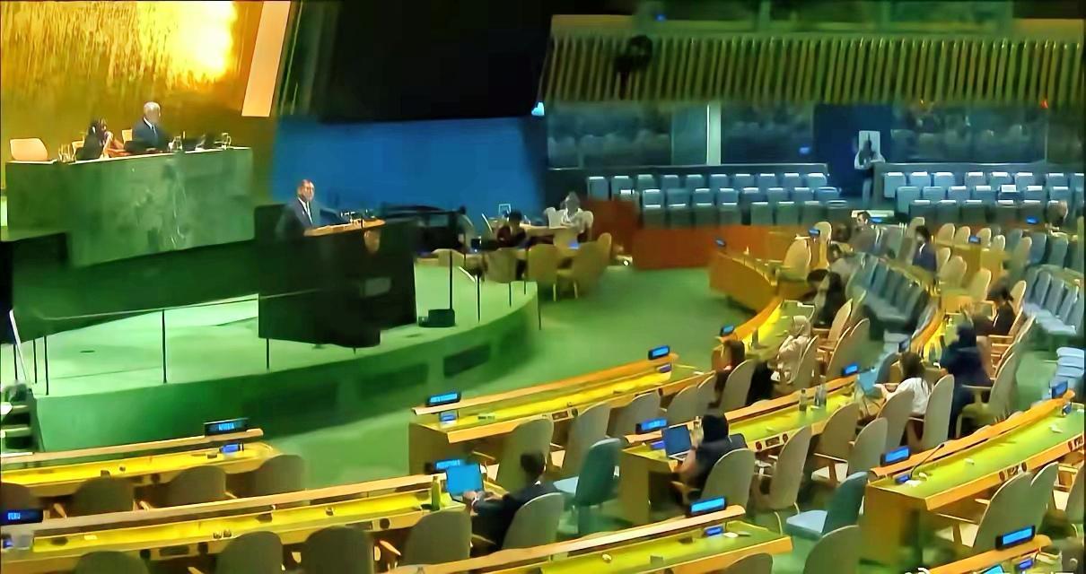 今天，联合国上演了一幕生动的“人走茶凉”剧——日本已经宣布下台的看守首相石破