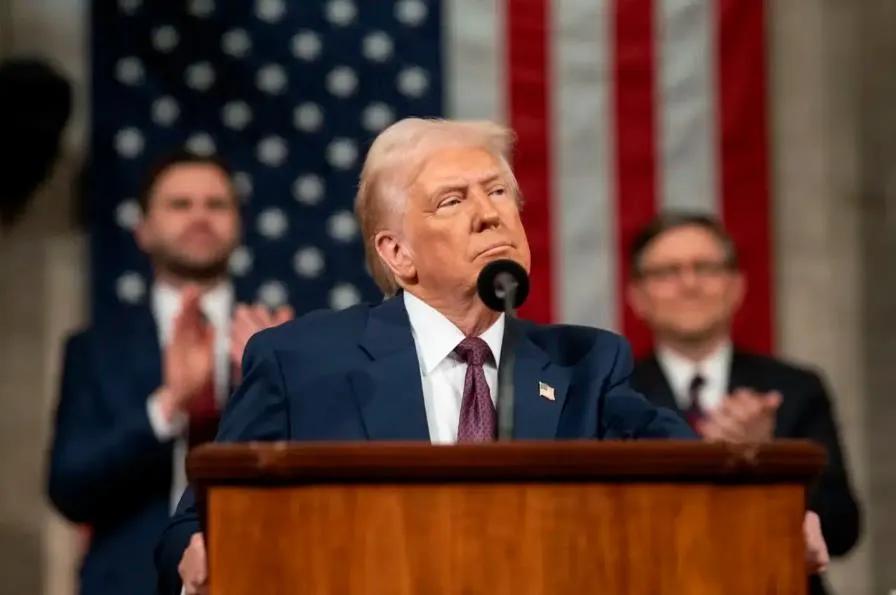 美国军方向美国总统老特报告称，在中东部署的美军已做好充分准备，最早可在明天，也就