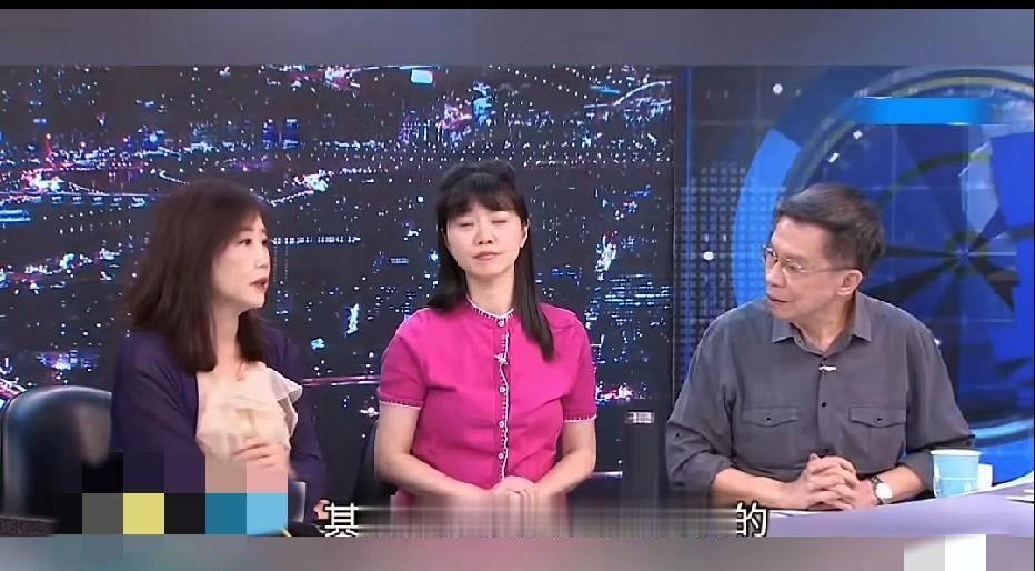 尹乃菁镀金归来，在少康战情室上滔滔不绝，主动爆料无人机产业就是美国硬塞给台湾地区