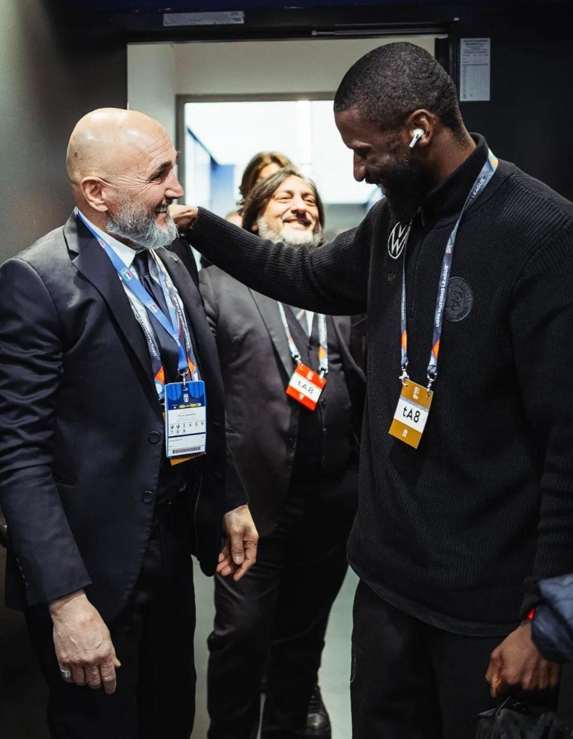 自由报：尤文图斯管理层正在密切关注吕迪格的情况，他与皇马的合同将于2026年到期