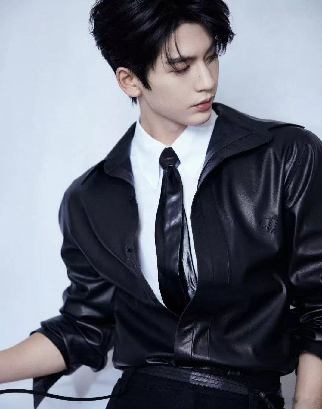 #张凌赫#男人都爱迈巴赫，女人都爱张凌赫​