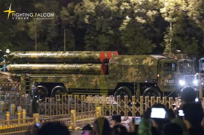 九三阅兵解读关注我九三看更多2021年2月，我国成功实施了一次中段反导拦截试验。