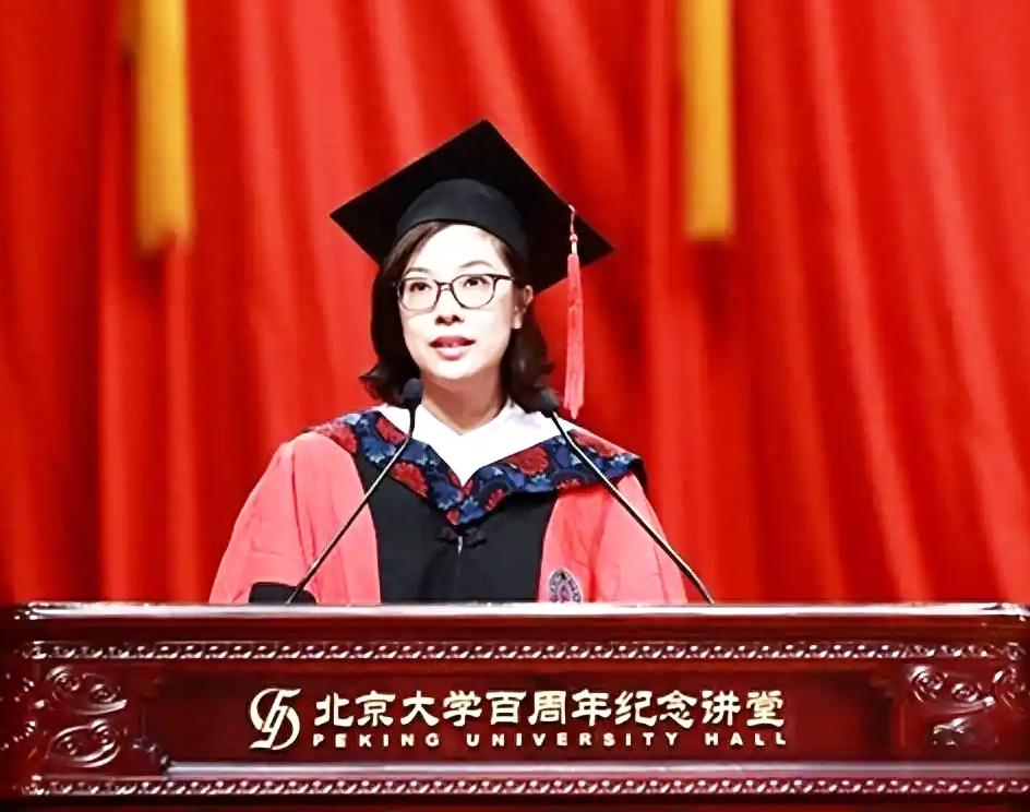 我觉得大家都误解张教授了，她说的灵活就业是一种福利，我特别认可这种观点，那我在设