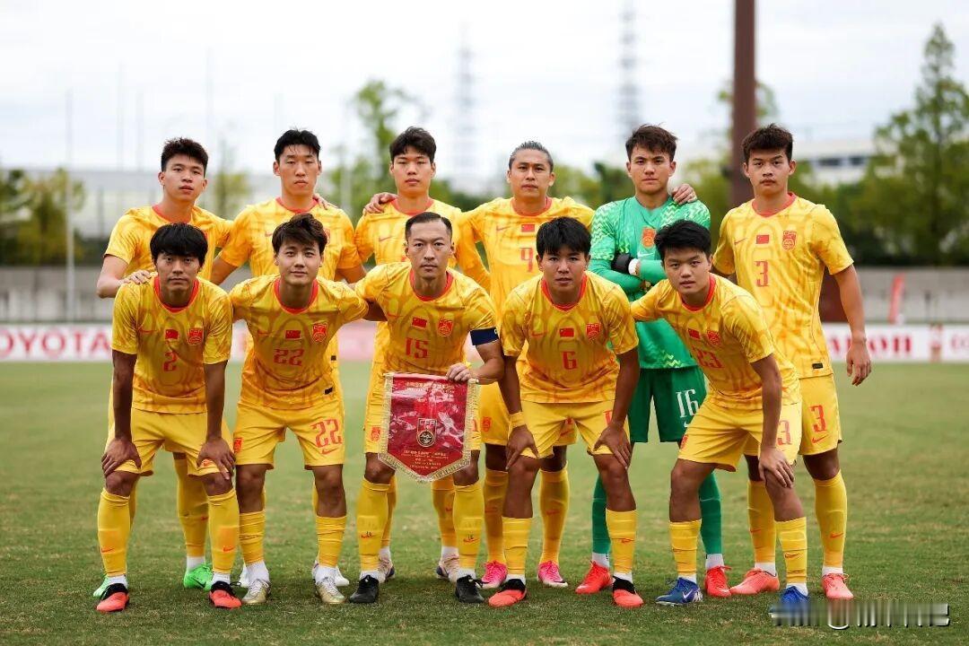 亚运会小组赛，国奥队的第二场遭遇伊朗队。在比赛中，中国足首发11人为16-李昊