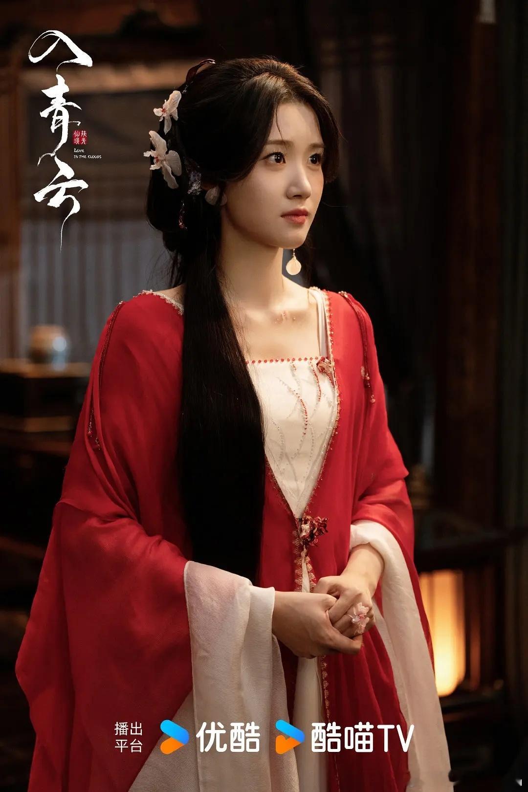 卢昱晓主演的入青云定档10月8号！​​​