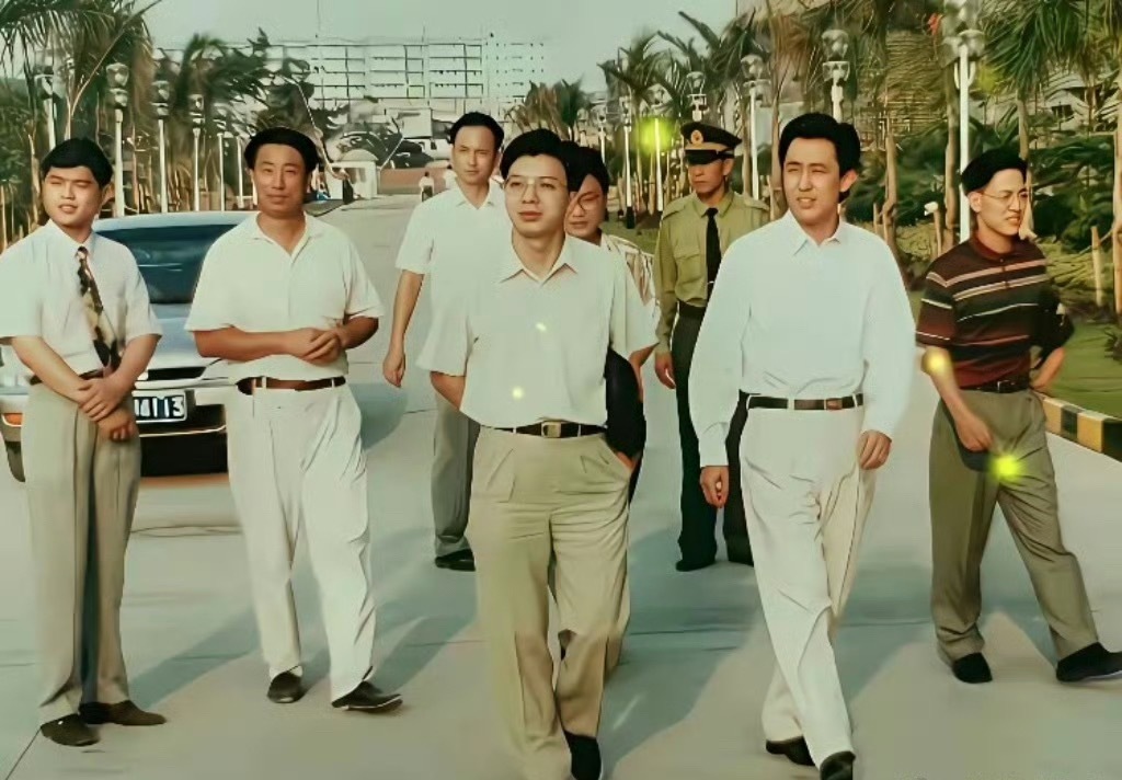 许家印儿子结局上世纪九十年代初，初来深圳的许家印