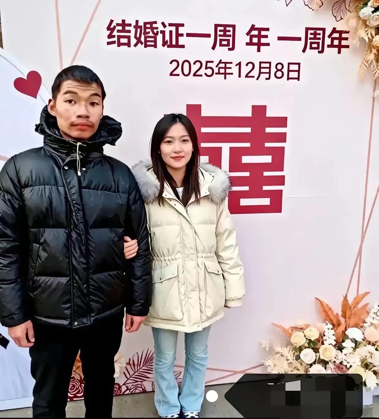 真让人羡慕啊！！！实在搞不懂，小姐姐颜值那么高，身材又好。偏偏找个其貌不扬老公