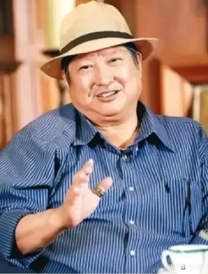 “大哥大”洪金宝说：我最佩服的人，就是我师父于占元，当年他从北京来香港，人生地不