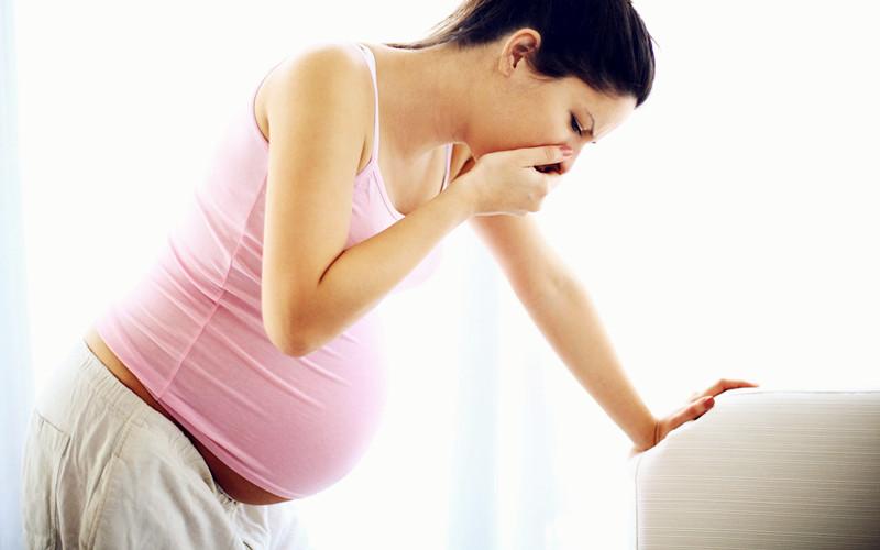 孕期不间断的孕吐太痛苦, 教你几个小方法轻松解决孕吐
