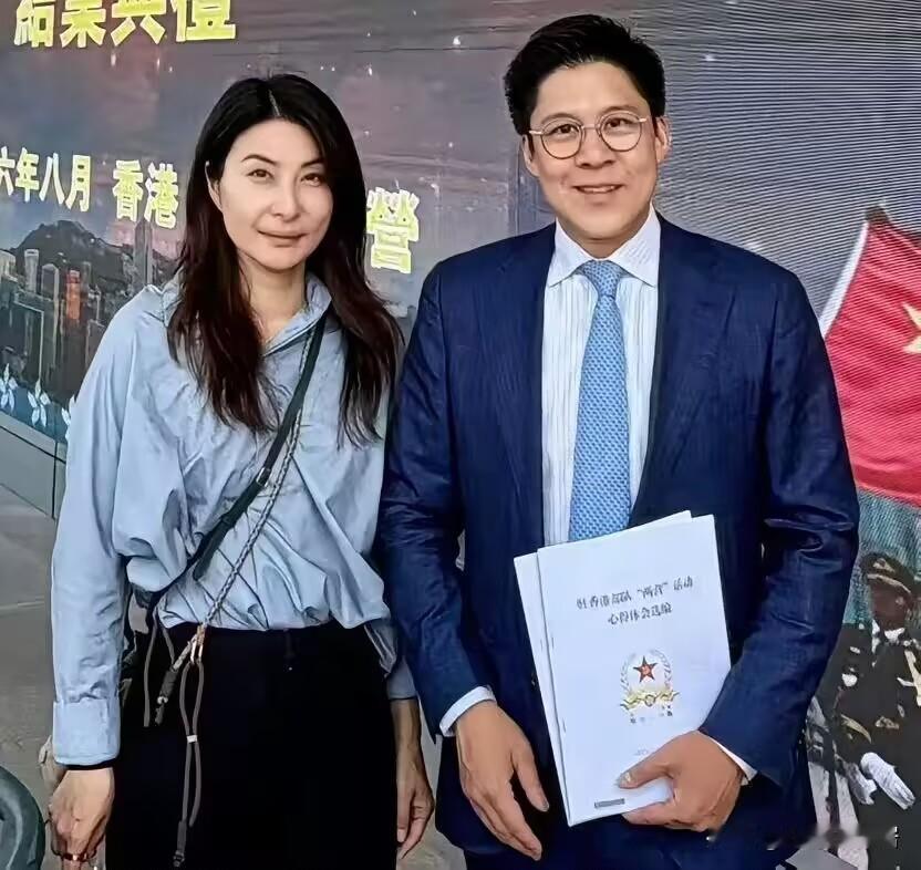 霍启刚，骄傲发文。8月16日晚间，霍启刚发了条长文，分享13岁儿子参加完香