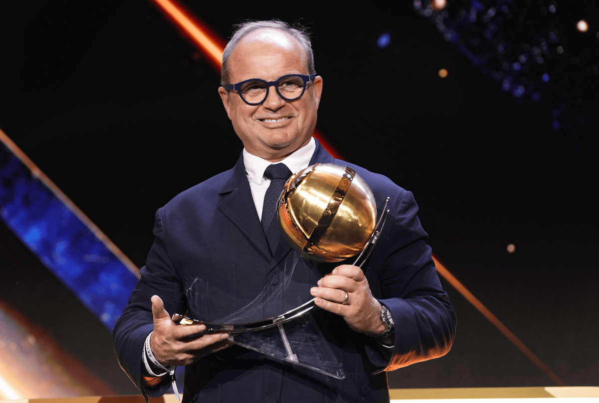 巴黎体育总监: 巴黎没计划大改变;我们在关注很多年轻球员