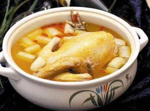 鸡汤和鸡肉哪个更有营养? 看完你就知道怎么吃了。