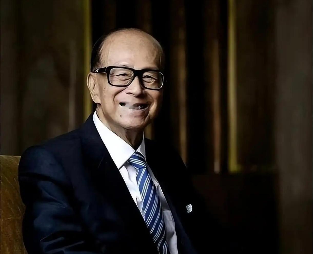 李嘉诚还是牛啊，把英国的电厂卖了，现金回报率超过6倍。网上很多人说李嘉诚不看