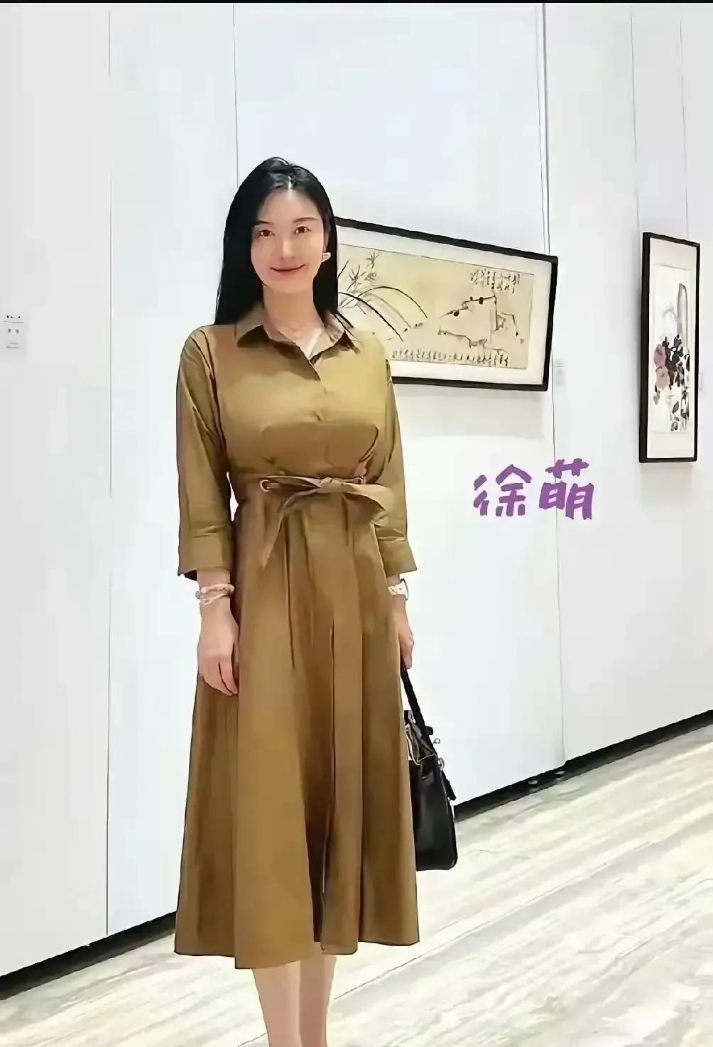 范曾八十六岁再当爹，小五十岁的第四任老婆徐萌刚生完儿子，老爷子就发话：以后所有字