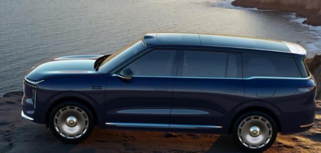 中国的汽车全部变成电动汽车后，我国每年的石油消费量能降到多少？2024年中国石油