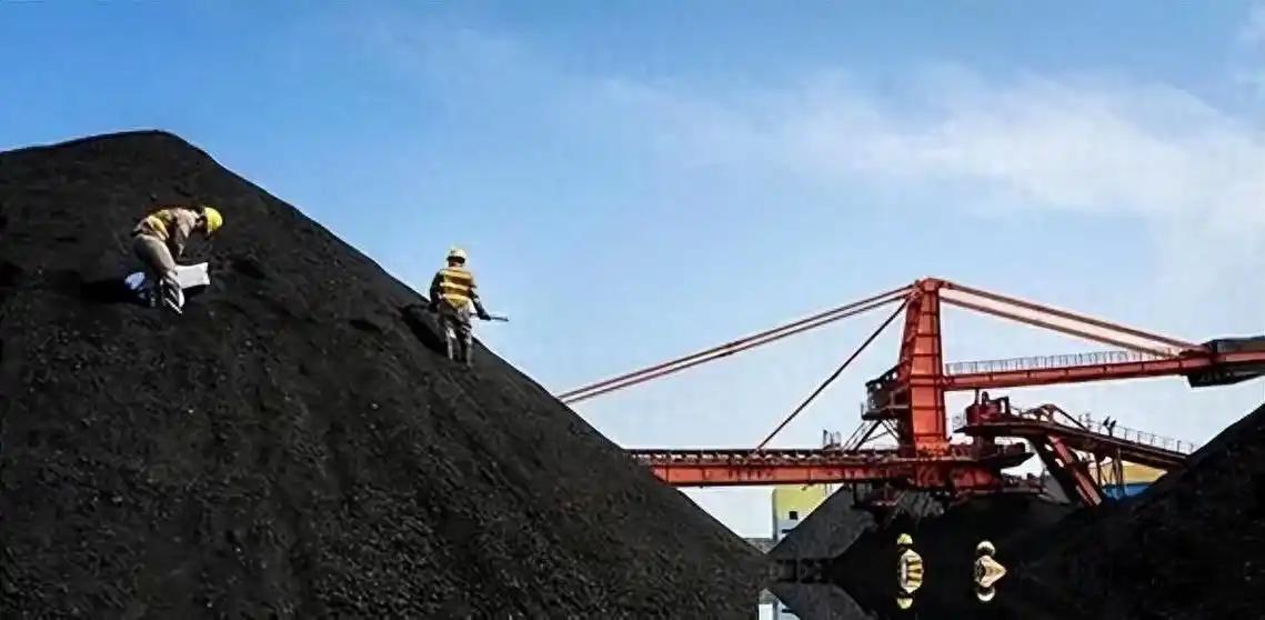 中美第八次经贸谈判中，中方宣布把美国煤炭正式列入"300亿对300亿"对等减