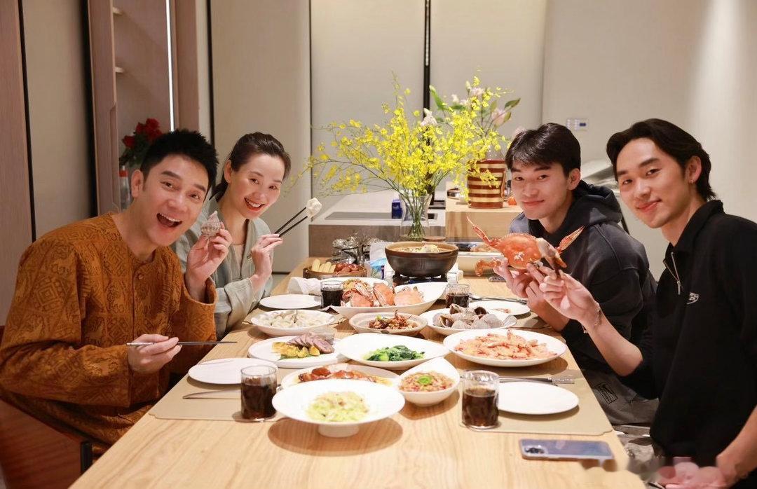 林依轮庆祝结婚31周年林依轮结婚31年发文林依轮发文纪念与西华结婚三十一年，回顾