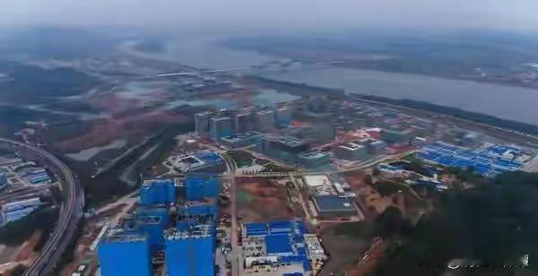 长株潭融城板块建了两所湖南顶级高校！其中湖南大学科创港校区基本建成了计划9月份