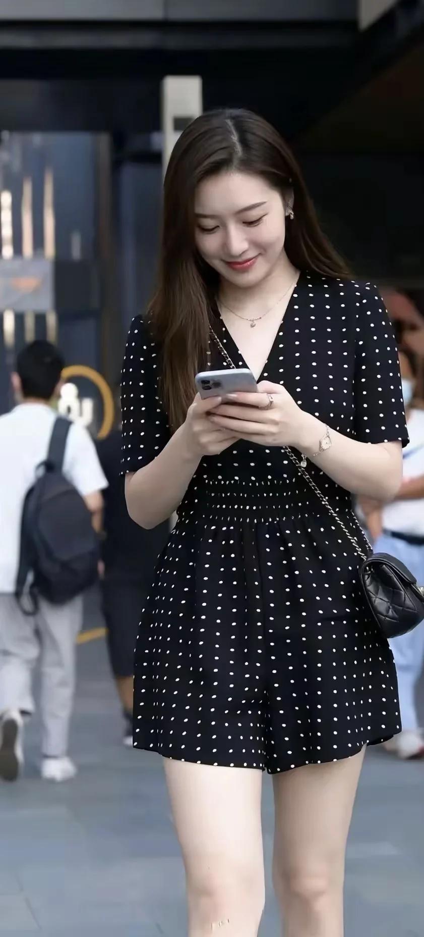 这人呐，往往到了一定的年纪才会发现，当初大人们说的都是对的。